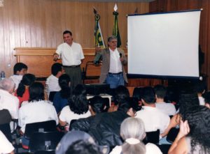 1999 11   reunião no plenário Luis Cesar e Pedro Wilson