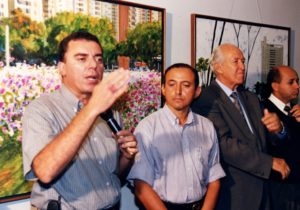 Luis Cesar Bueno   (10)