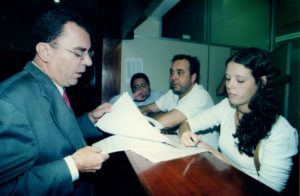 Luis Cesar Bueno   (32)