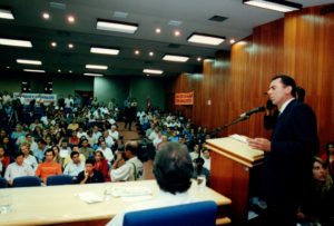 Luis Cesar Bueno   (36)