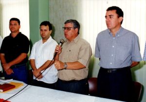 Luis Cesar Bueno   (8)