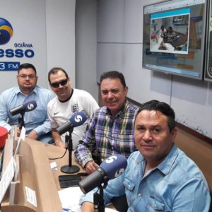 27 de outubro   LUIS CESAR BUENO DEBATE FALTA DE ÁGUA NA RÁDIO SUCESSO