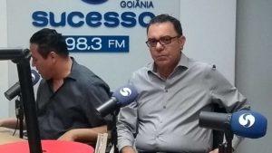 LUIS CESAR BUENO DEBATE REFORMAS POLÍTICA E PREVIDENCIÁRIA EM ENTREVISTA NA RÁDIO SUCESSO 3