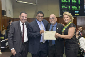 Luis Cesar Bueno em evento de estética 33