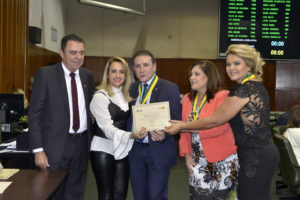Luis Cesar Bueno em evento de estética 64