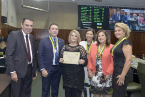 Luis Cesar Bueno em evento de estética 69